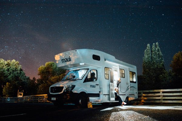 Comment trouver et réserver un emplacement de camping adapté aux camping-cars près de Gaillac ?